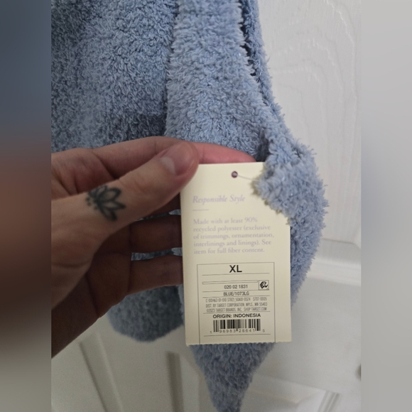 Stars Above NWT Womens Fuzzy Cropped Tank Top Blue Size XL - Picture 6 of 10